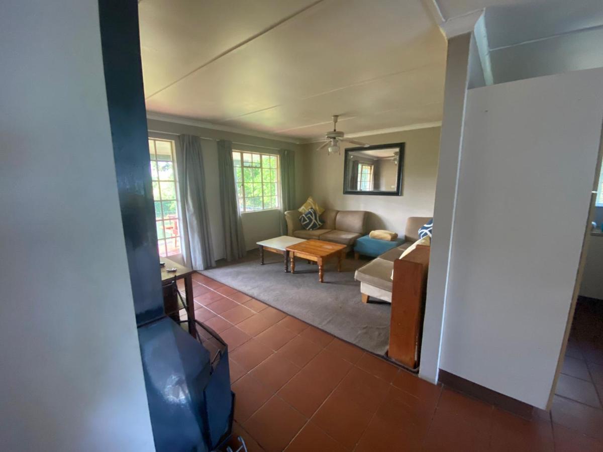 Under The Oak Villa Underberg Exterior photo